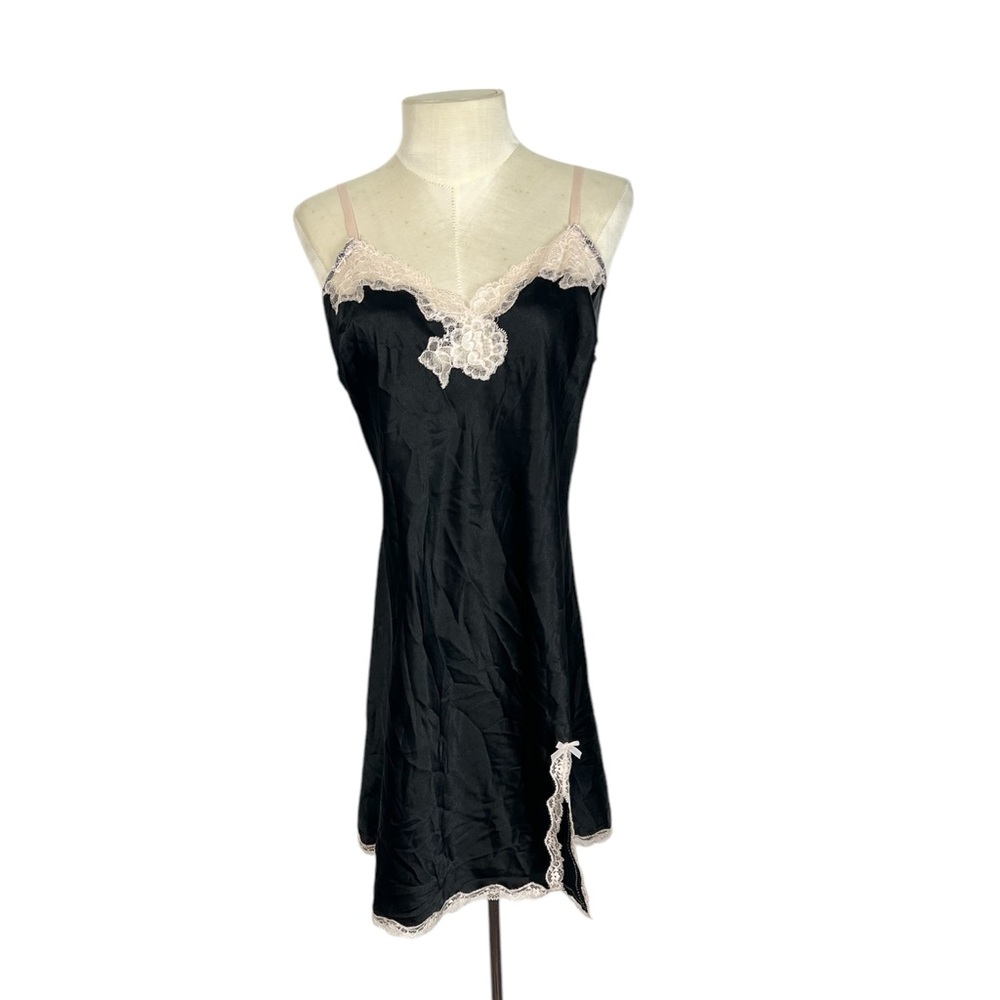 Victoria’s Secret black slipdress lingerie pink lace whimsigoth dark romance Lrg